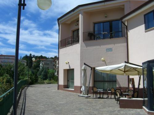 Hotel Ambasciatori Calitri エクステリア 写真